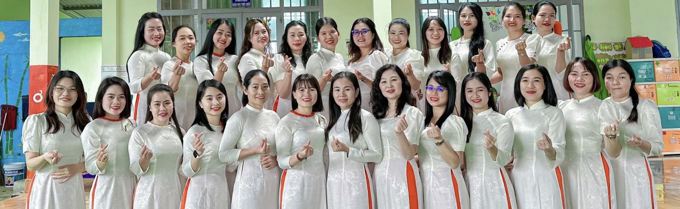 Tập thể giáo viên MN Vành Khuyên