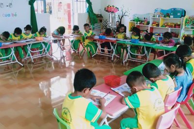 Học cùng lớp lá