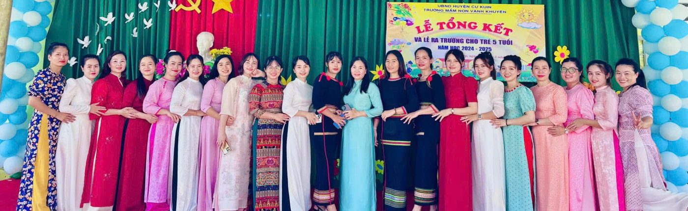 Tập thể giáo viên Mn Vành Khuyên 2024-2025
